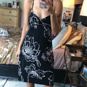 Black floral basic dress